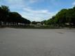  esplanade, en direction de la place de la République